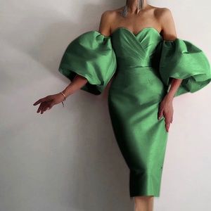 Emerald Green dress with puff sleeves! New with tags!